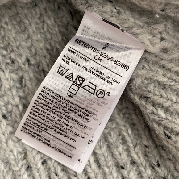 Gap | 2022 Donegal Chunky Rib Knit Wool Blend Crewneck Sweater Light Gray (S) - Picture 10 of 16